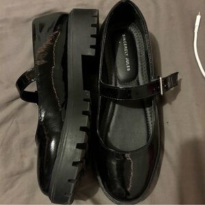 Black Mary Jane shoes